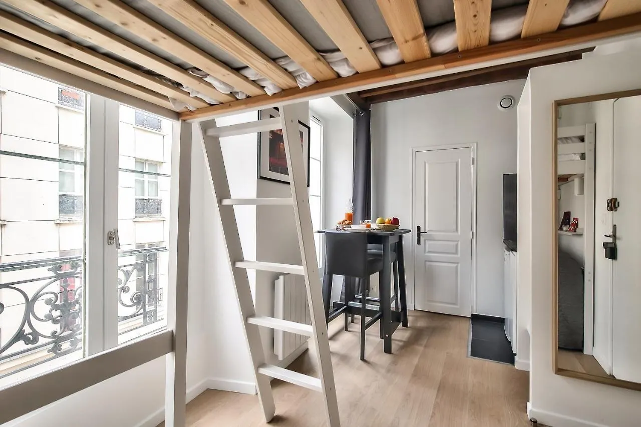 Lovely Mezzanine Studio In The Heart Of Paris 3M Apartment
